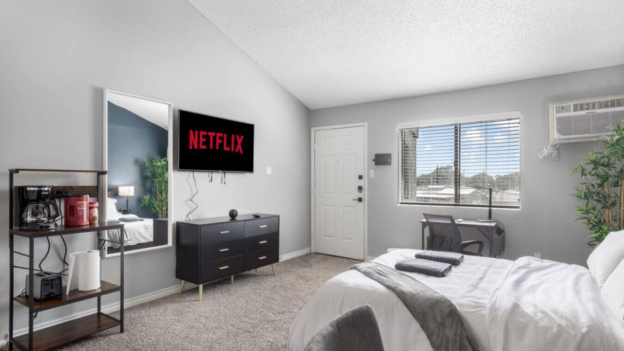 Photo of Bedroom in Haltom City