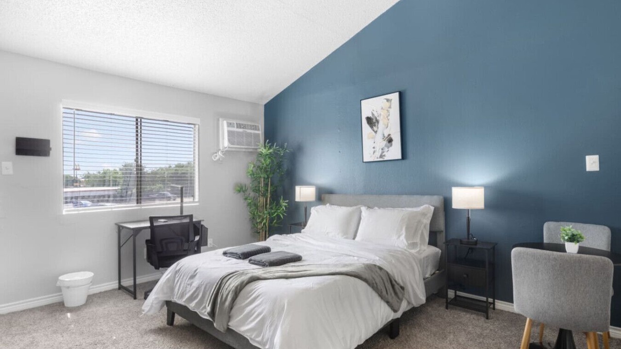 Photo of Bedroom in Haltom City