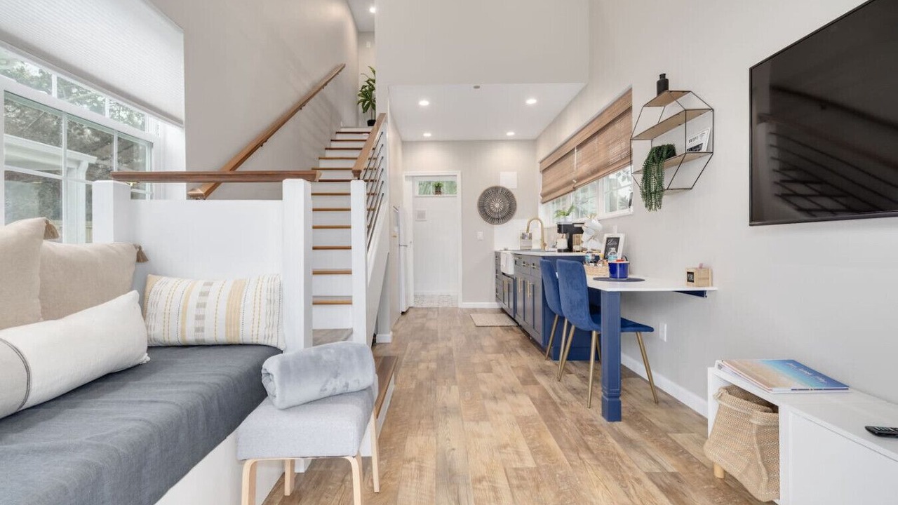 Photo of Livingroom in Downtown Dunedin