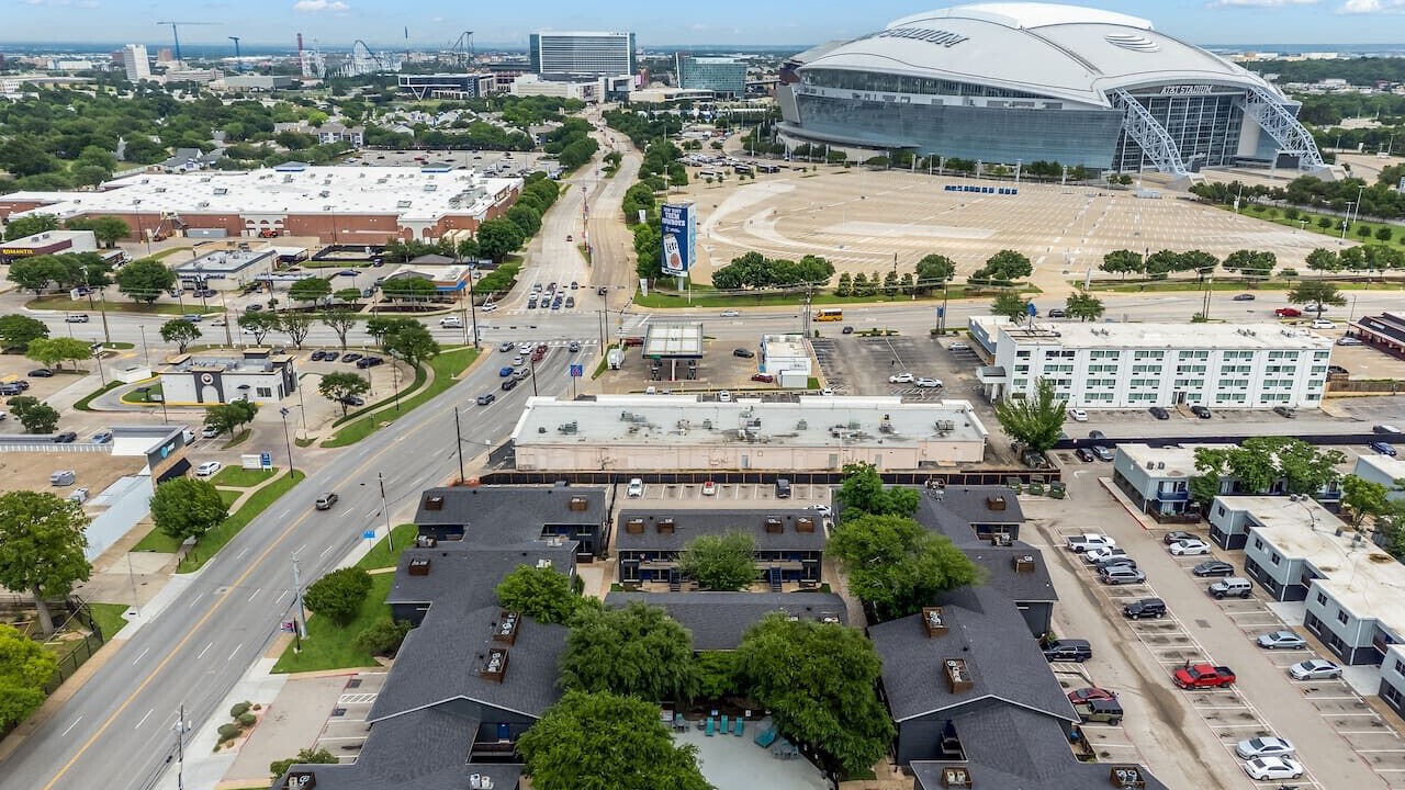 Photo of Outdoor in Central Arlington