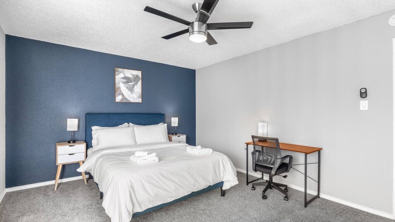 Photo of Bedroom in Central Arlington