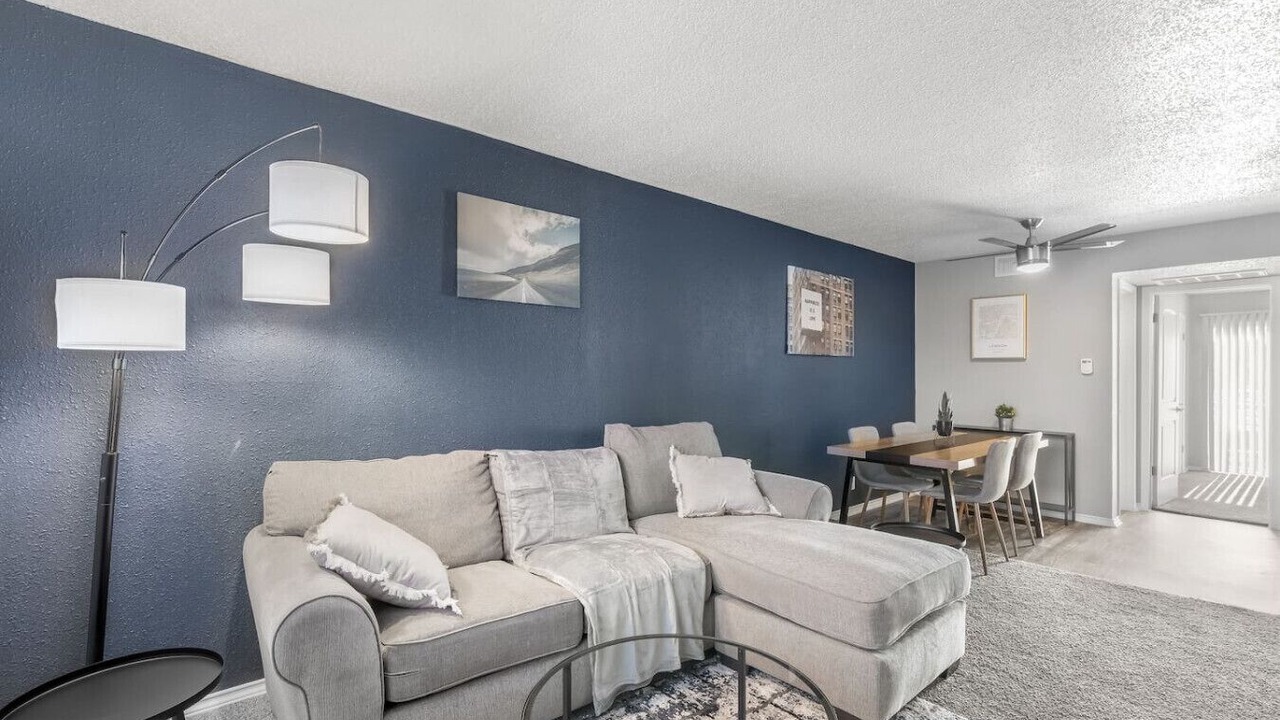 Photo of Livingroom in Central Arlington