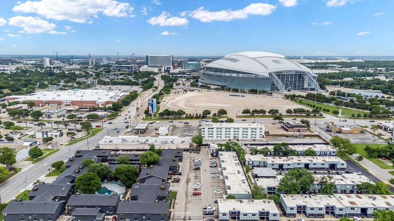 Photo of Outdoor in Central Arlington