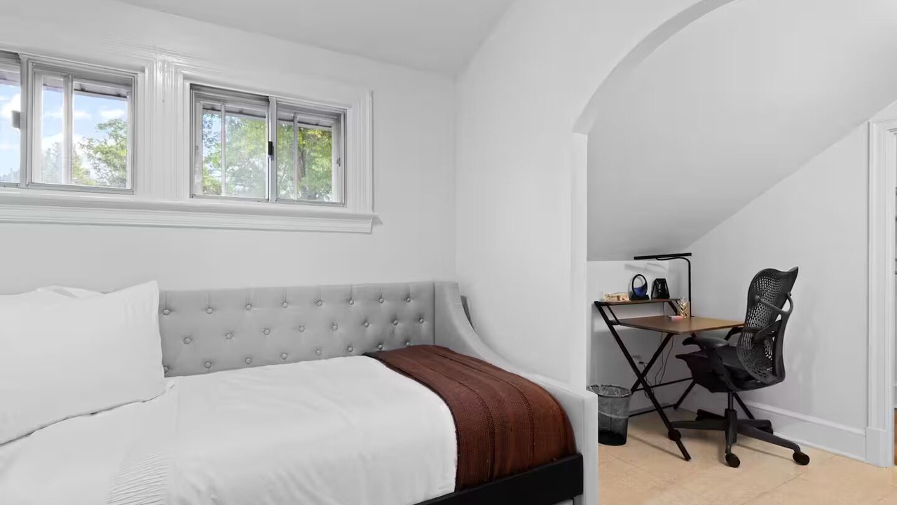 Photo of Bedroom in Northwest