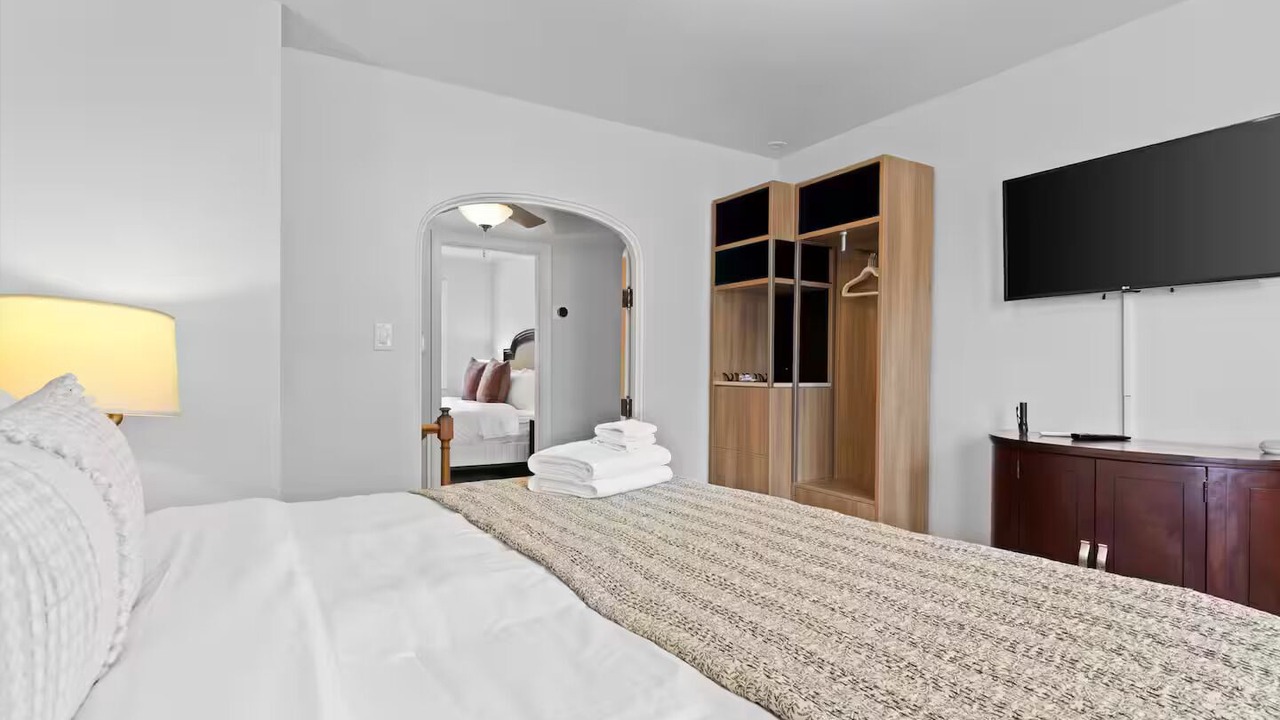 Photo of Bedroom in Northwest