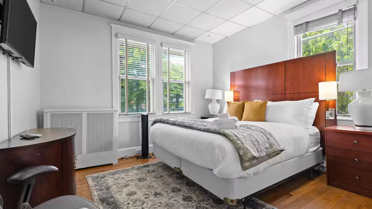 Photo of Bedroom in Northwest