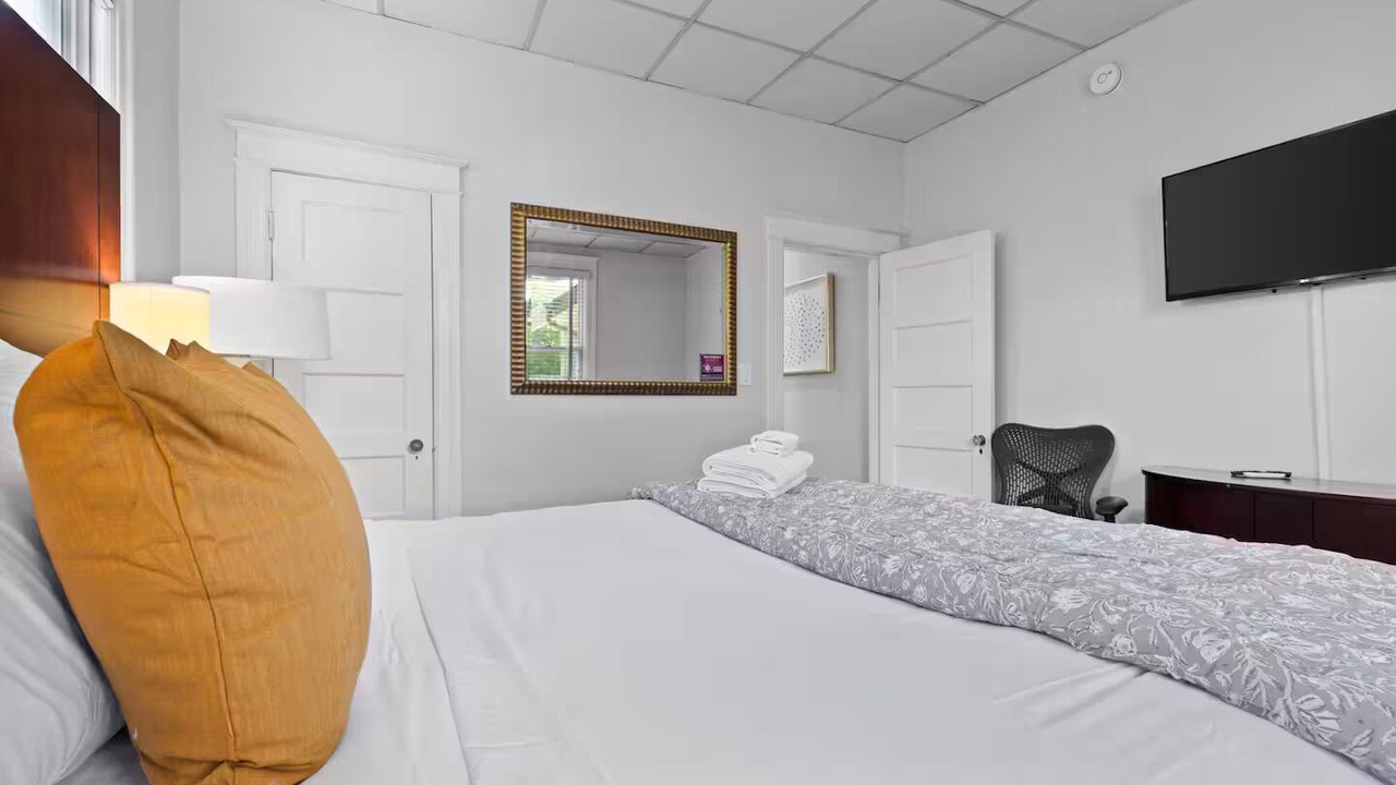 Photo of Bedroom in Northwest