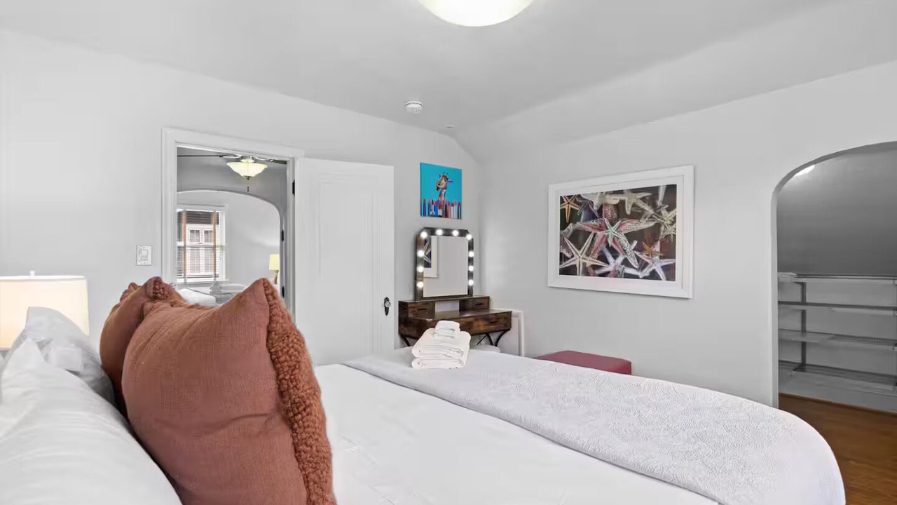 Photo of Bedroom in Northwest