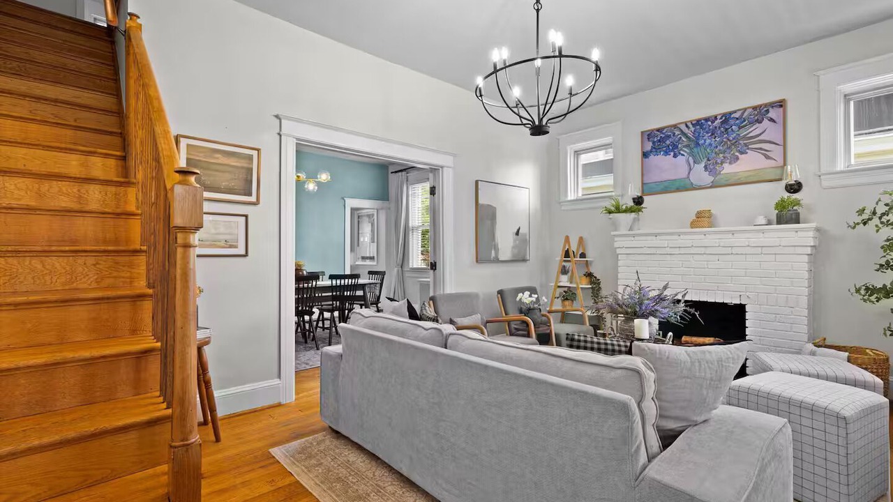Photo of Livingroom in Northwest
