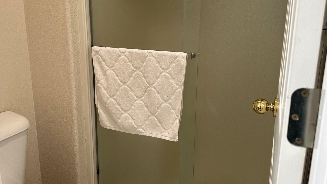 Photo of Bathroom in Keizer