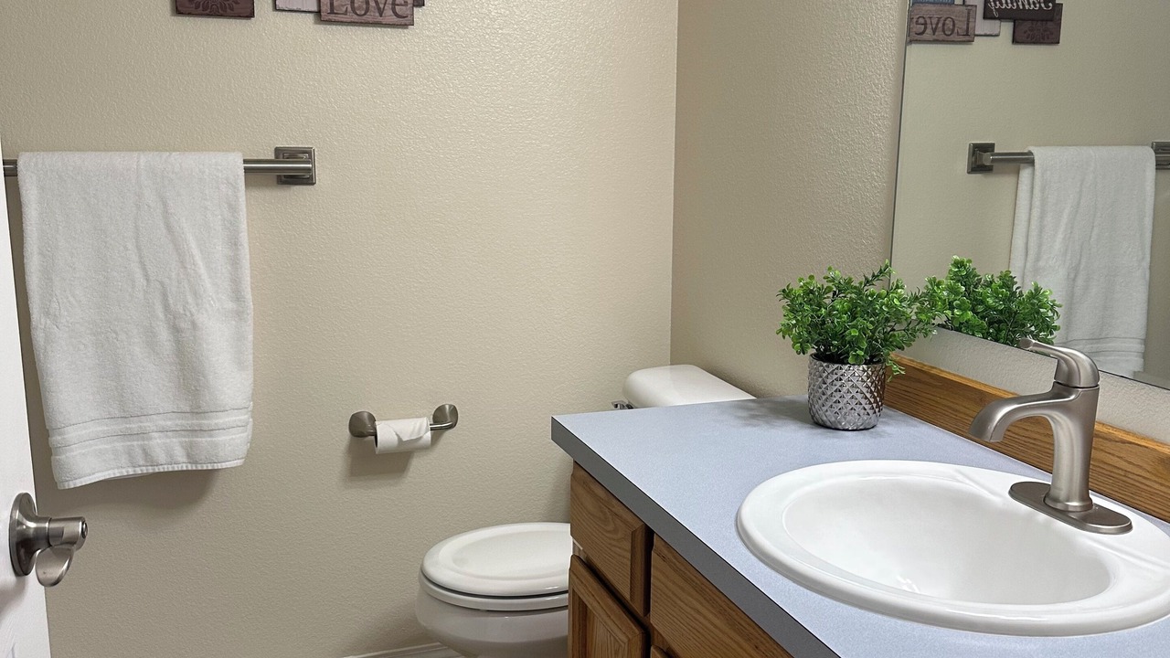 Photo of Bathroom in Keizer