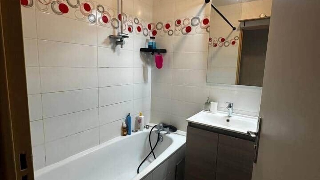 Photo of Bathroom in L'Hay-les-Roses