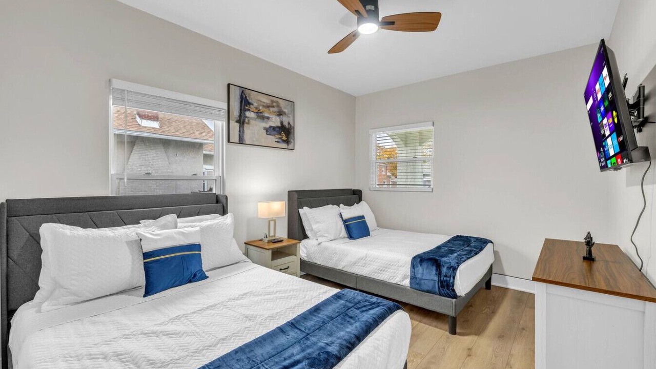 Photo of Bedroom in Maywood