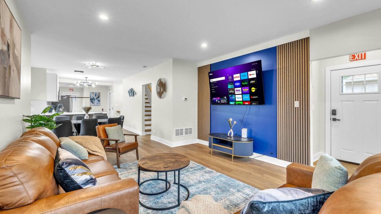 Photo of Livingroom in Maywood