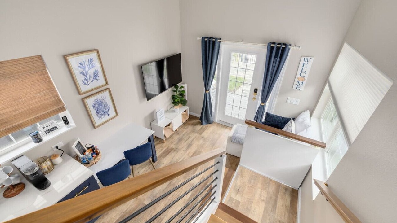 Photo of Livingroom in Downtown Dunedin