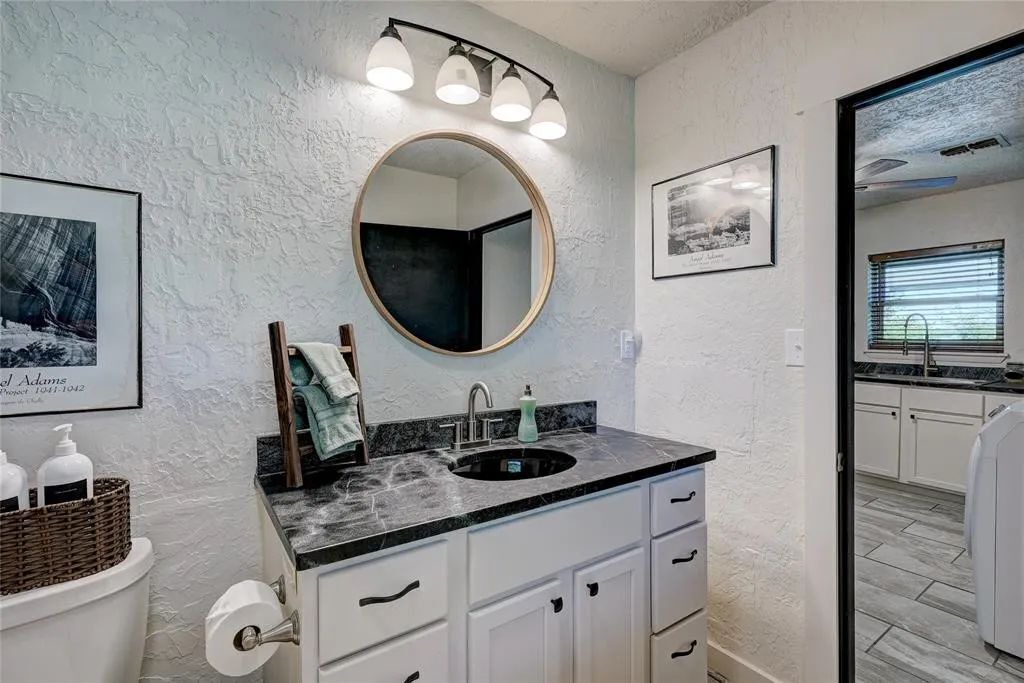 Photo of Bathroom in Lawton