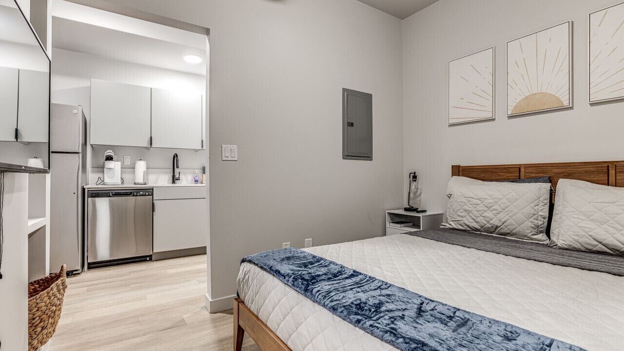 Photo of Bedroom in Midtown