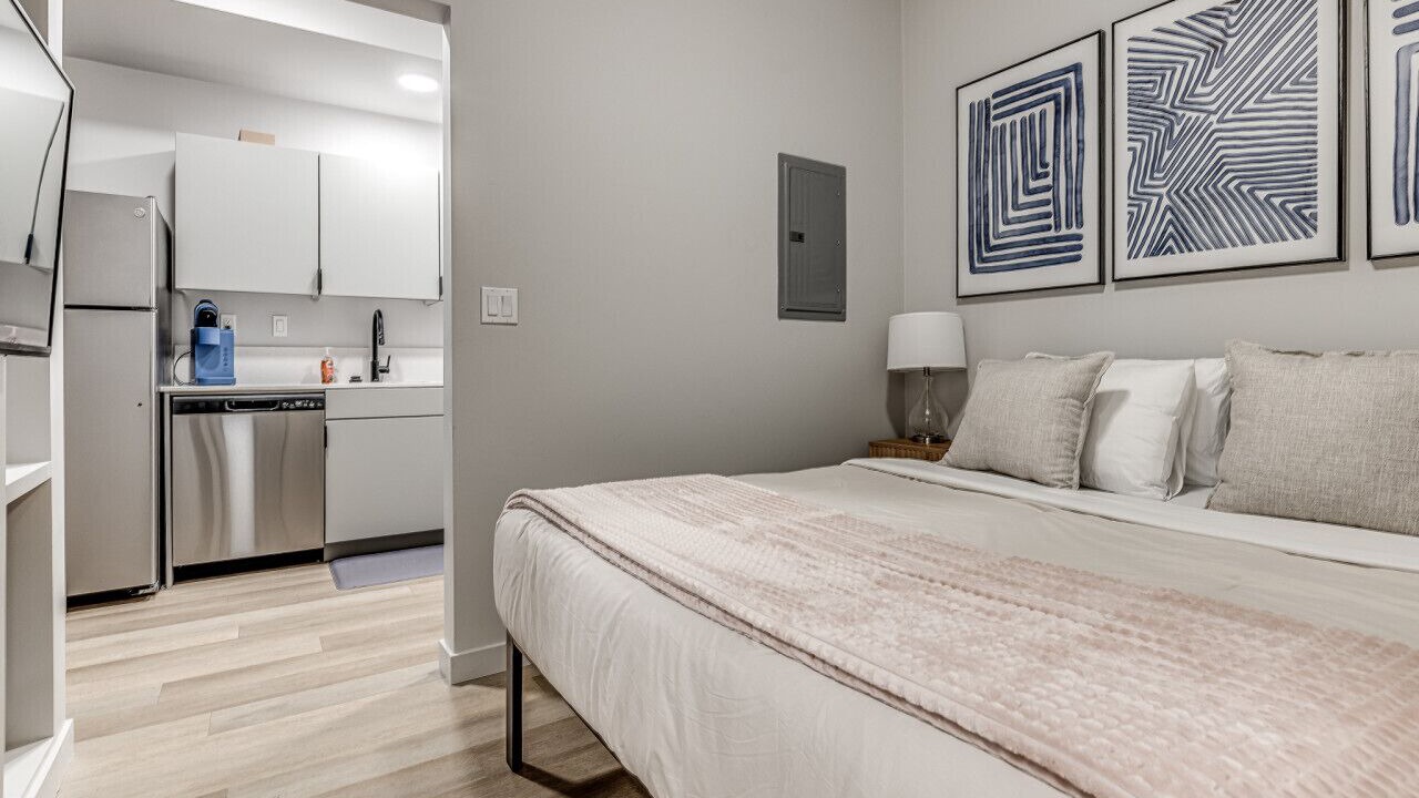 Photo of Bedroom in Midtown