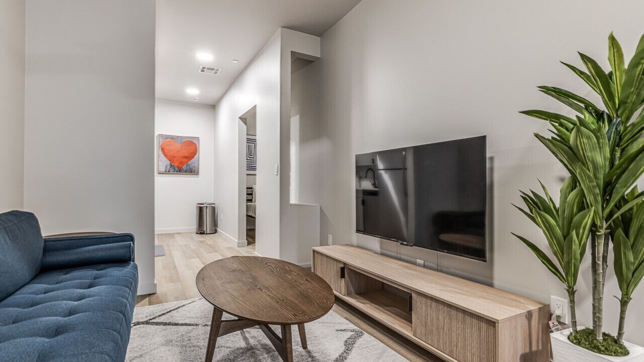 Photo of Livingroom in Midtown