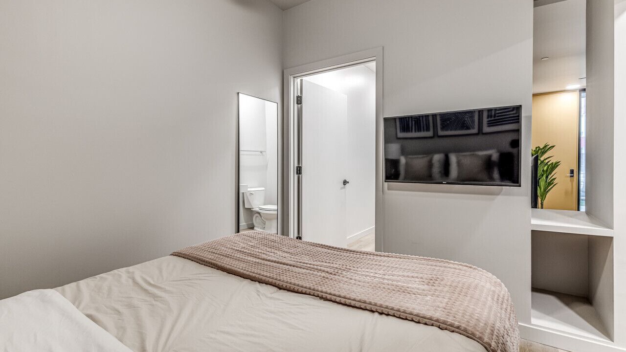 Photo of Bedroom in Midtown