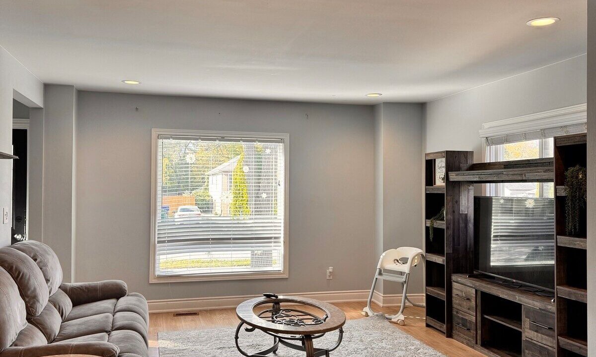 Photo of Livingroom in East Windsor