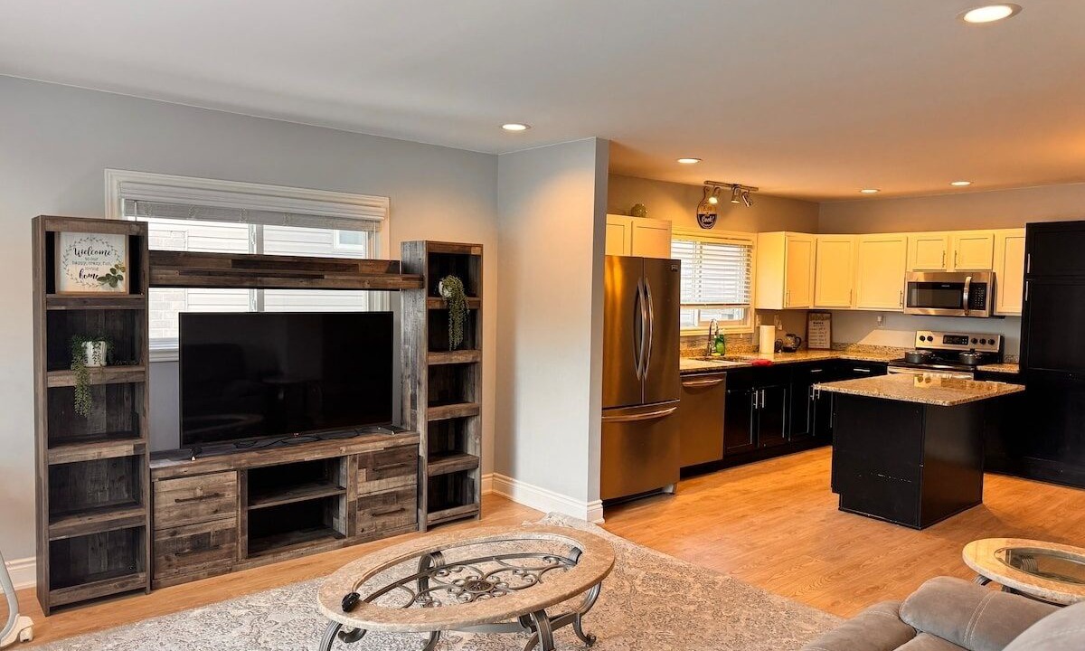 Photo of Livingroom in East Windsor