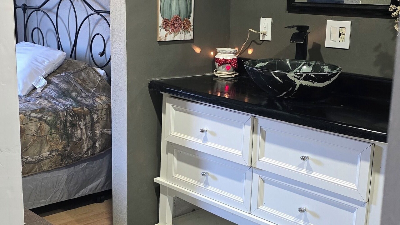 Photo of Bedroom in Macomb