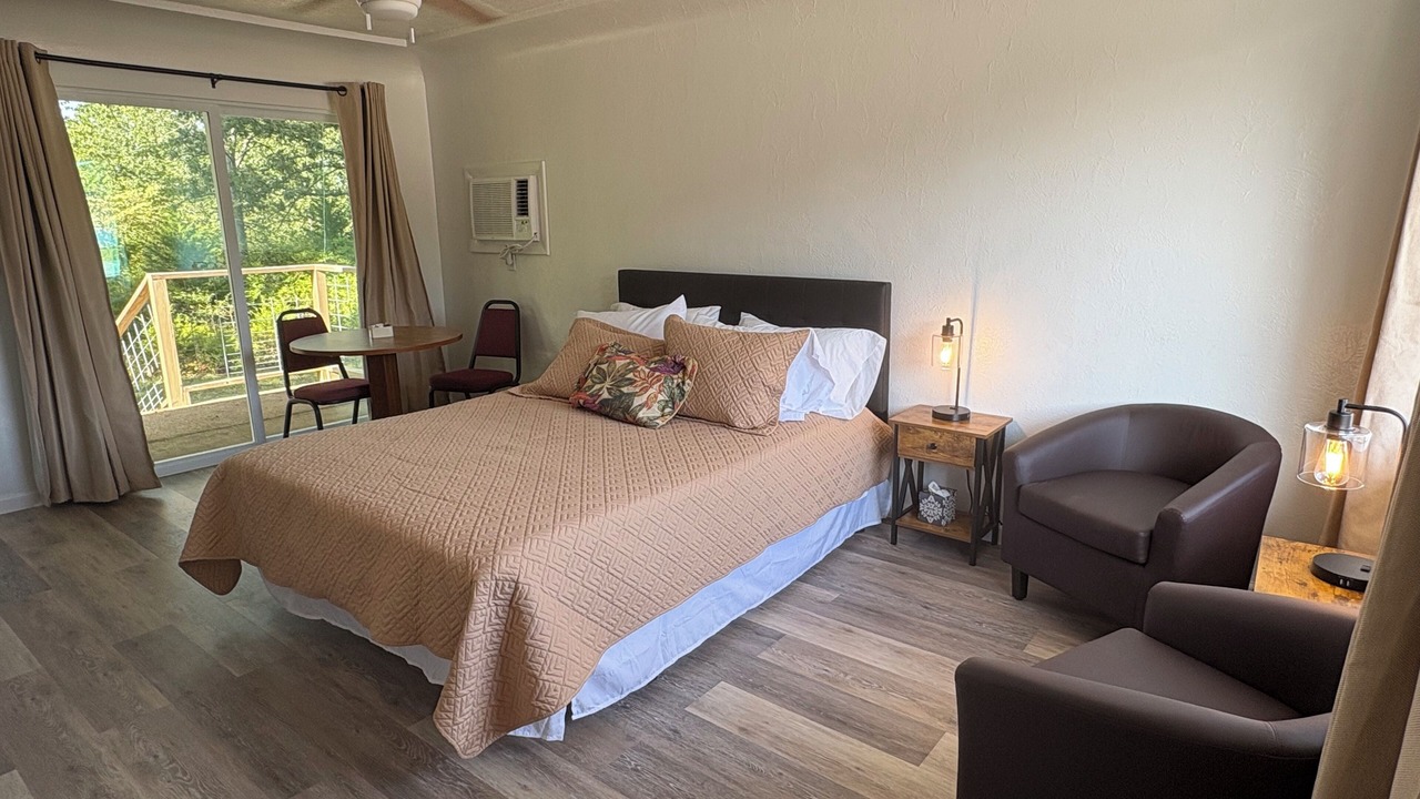 Photo of Bedroom in Bull Shoals