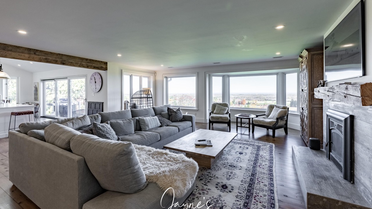 Photo of Livingroom in Glen Huron
