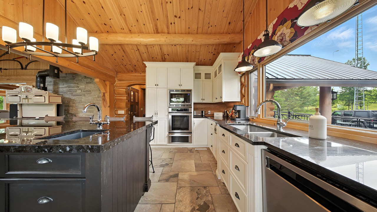 Photo of Kitchen in Saint-Rene