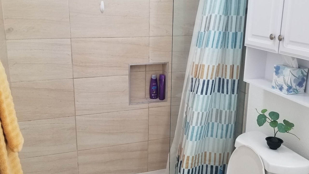 Photo of Bathroom in Winter Gardens