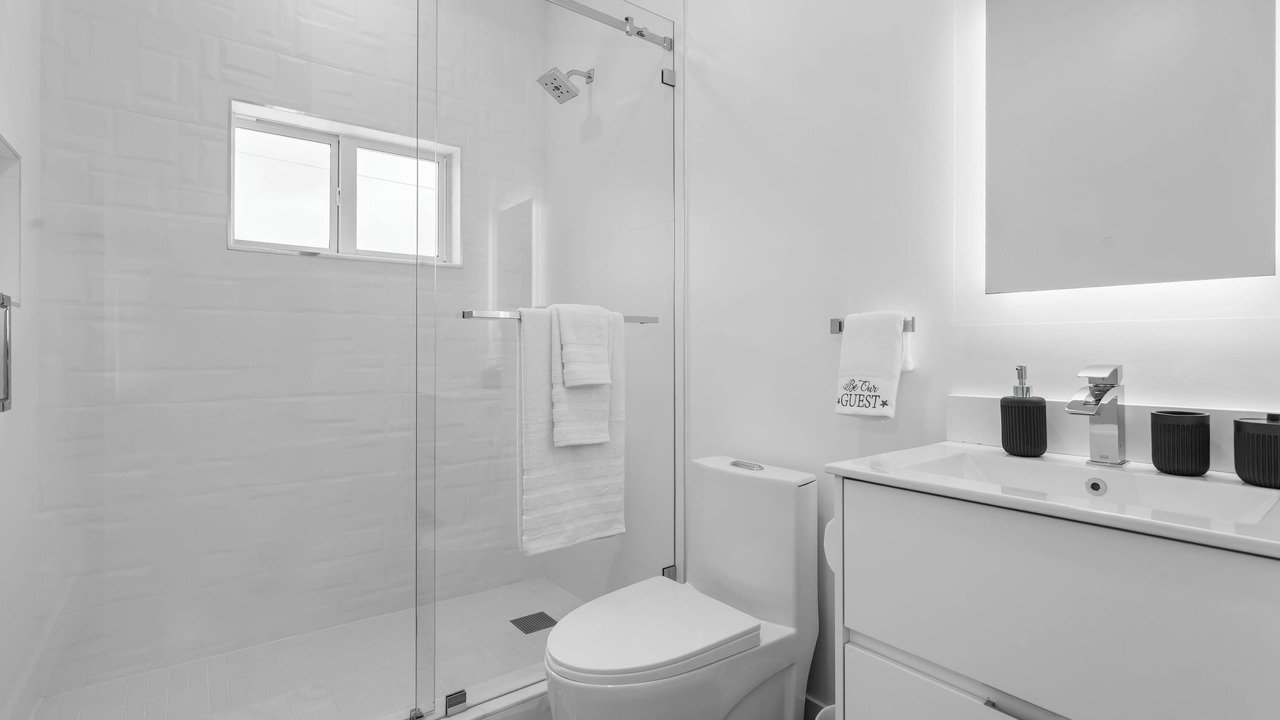 Photo of Bathroom in Marathon