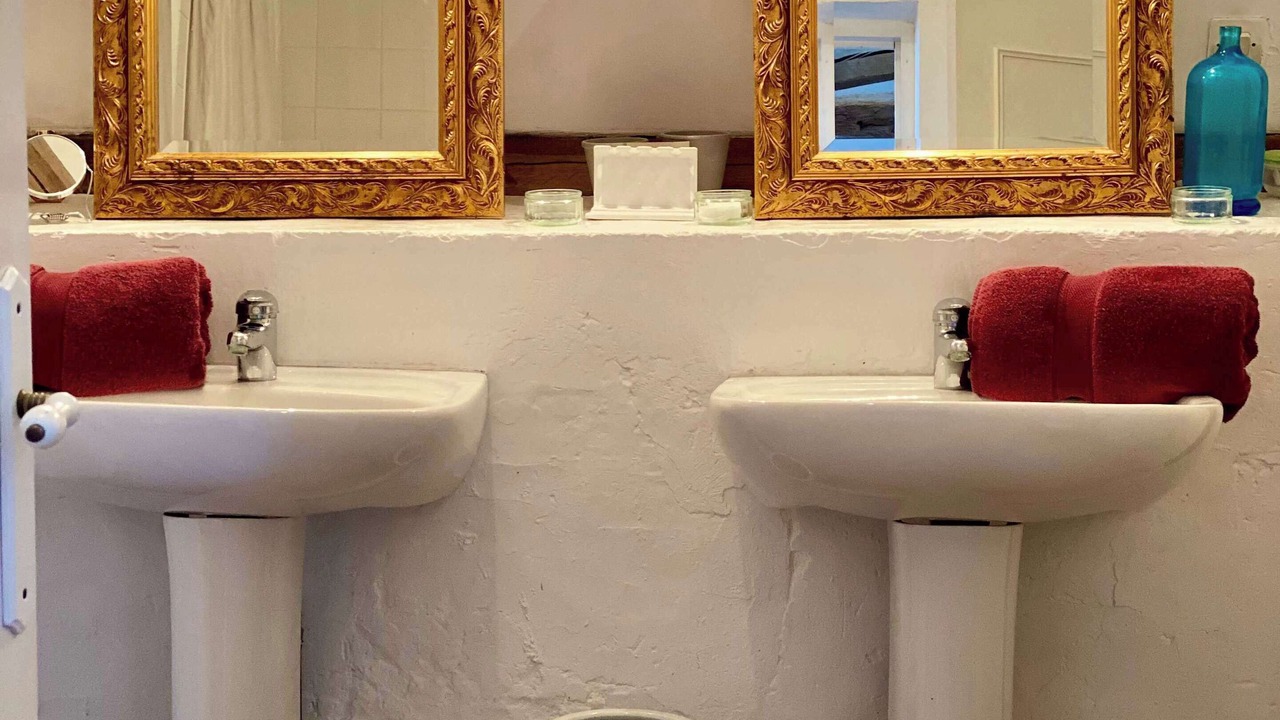 Photo of Bathroom in Ocquerre