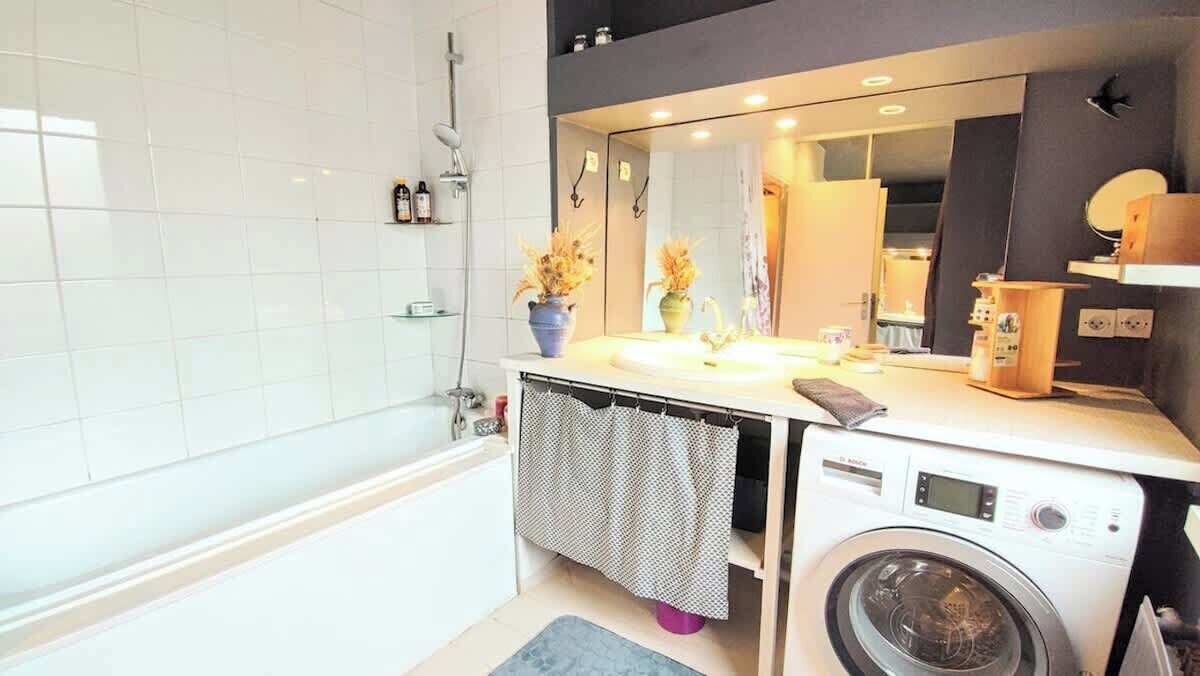 Photo of Bathroom in Tourcoing