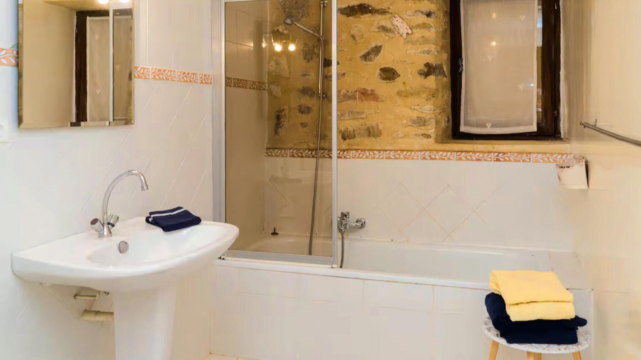Photo of Bathroom in Fontareches