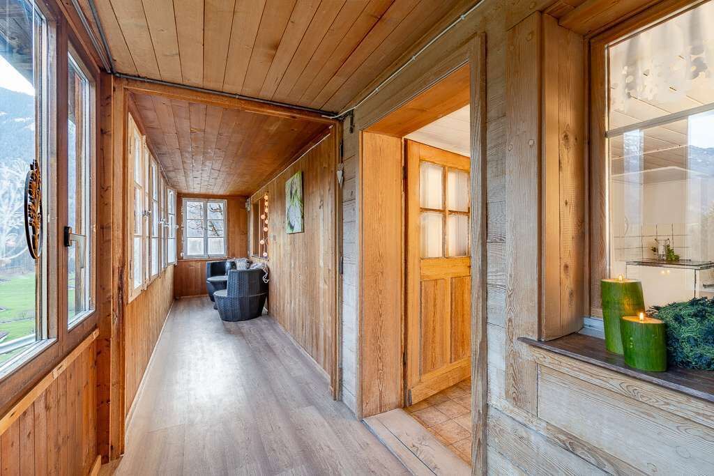 Photo of Others in Kandergrund