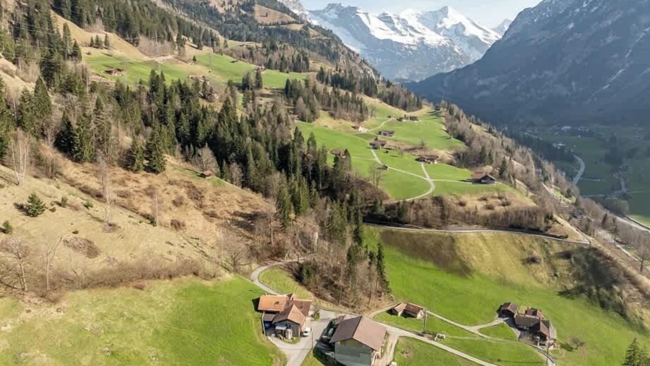 Photo of Others in Kandergrund