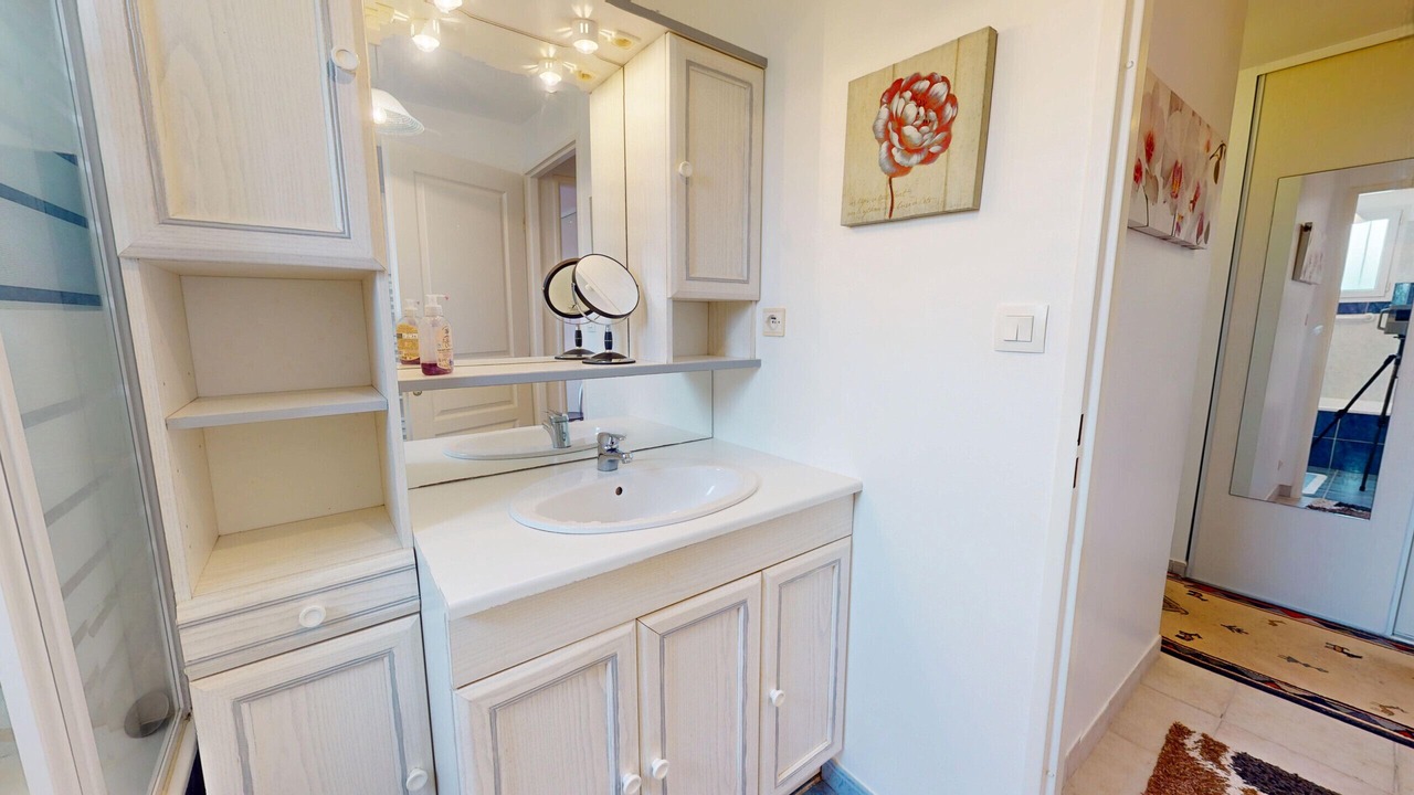Photo of Bathroom in Saint-Gilles-Croix-de-Vie