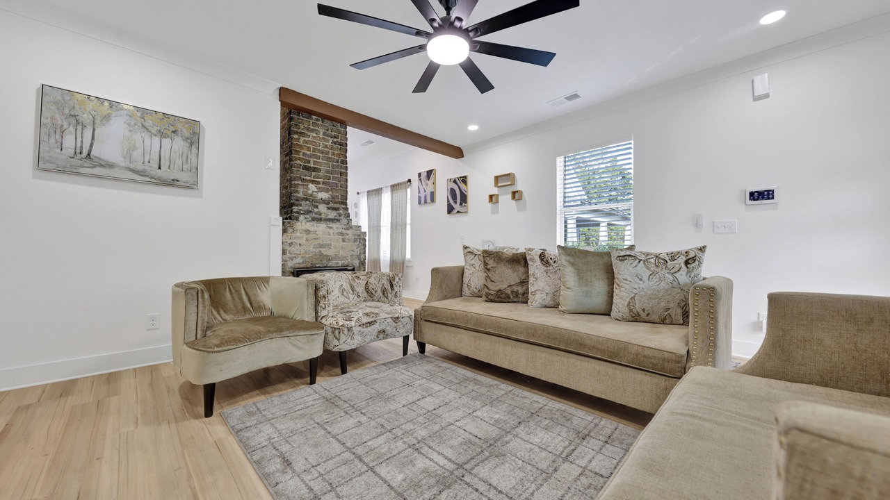 Photo of Livingroom in Forest Park