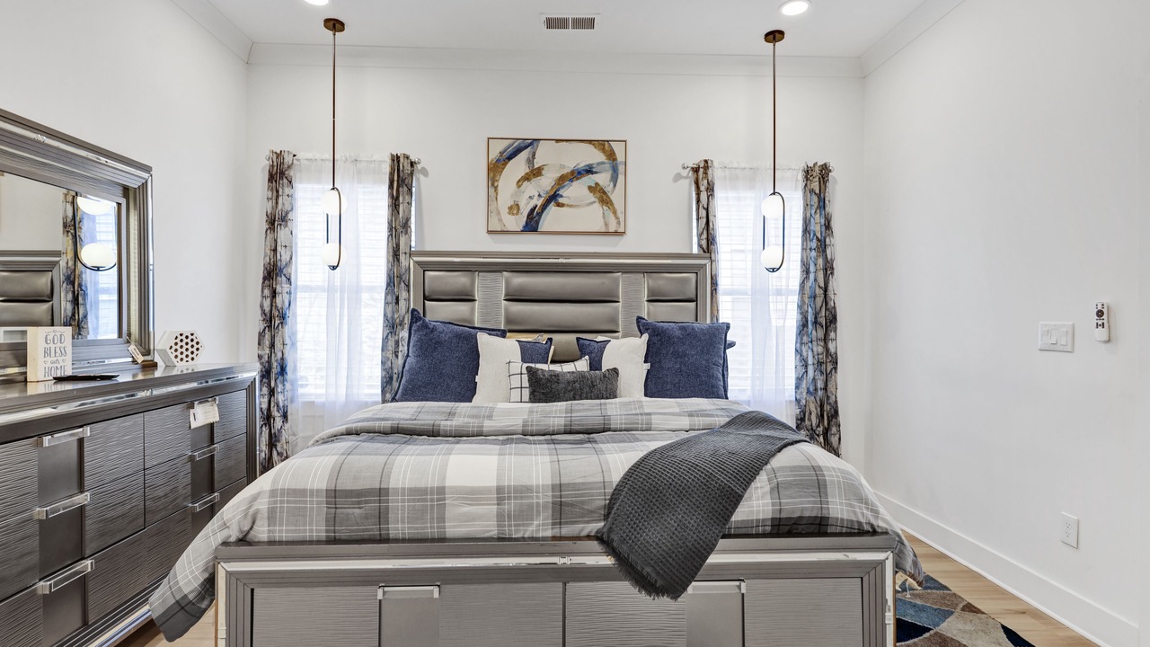 Photo of Bedroom in Forest Park