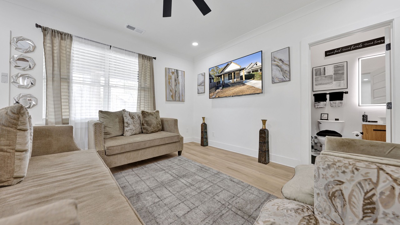 Photo of Livingroom in Forest Park