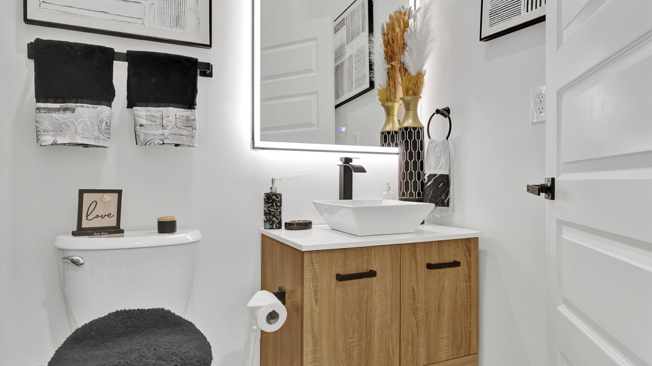 Photo of Bathroom in Forest Park