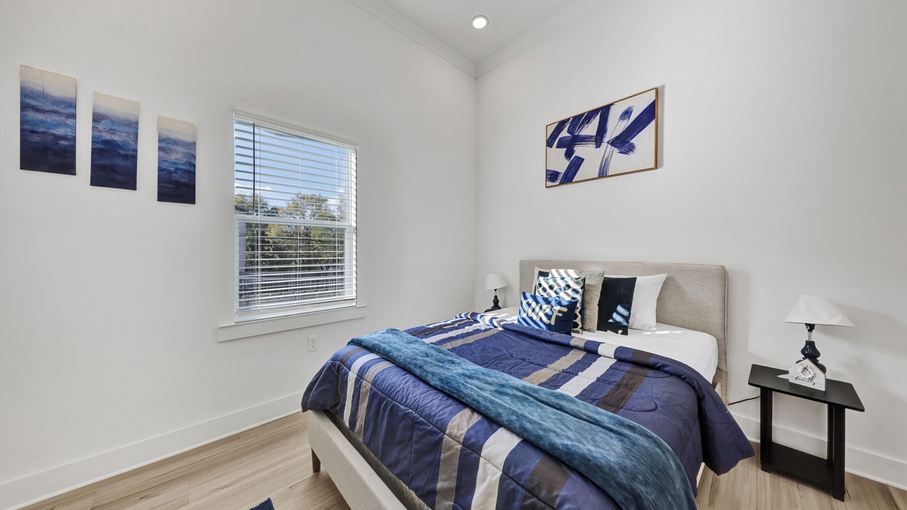 Photo of Bedroom in Forest Park