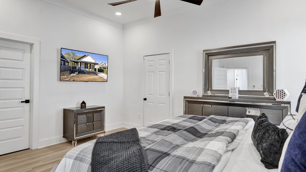 Photo of Bedroom in Forest Park