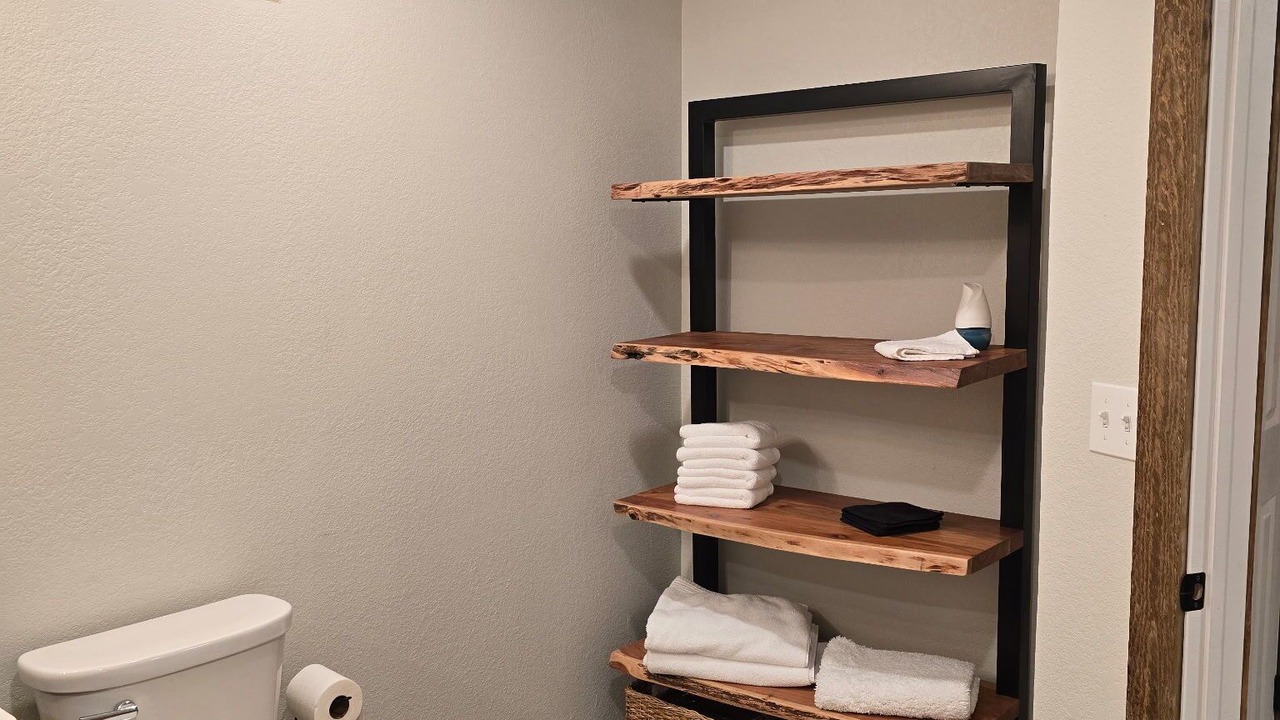 Photo of Bathroom in Thermopolis