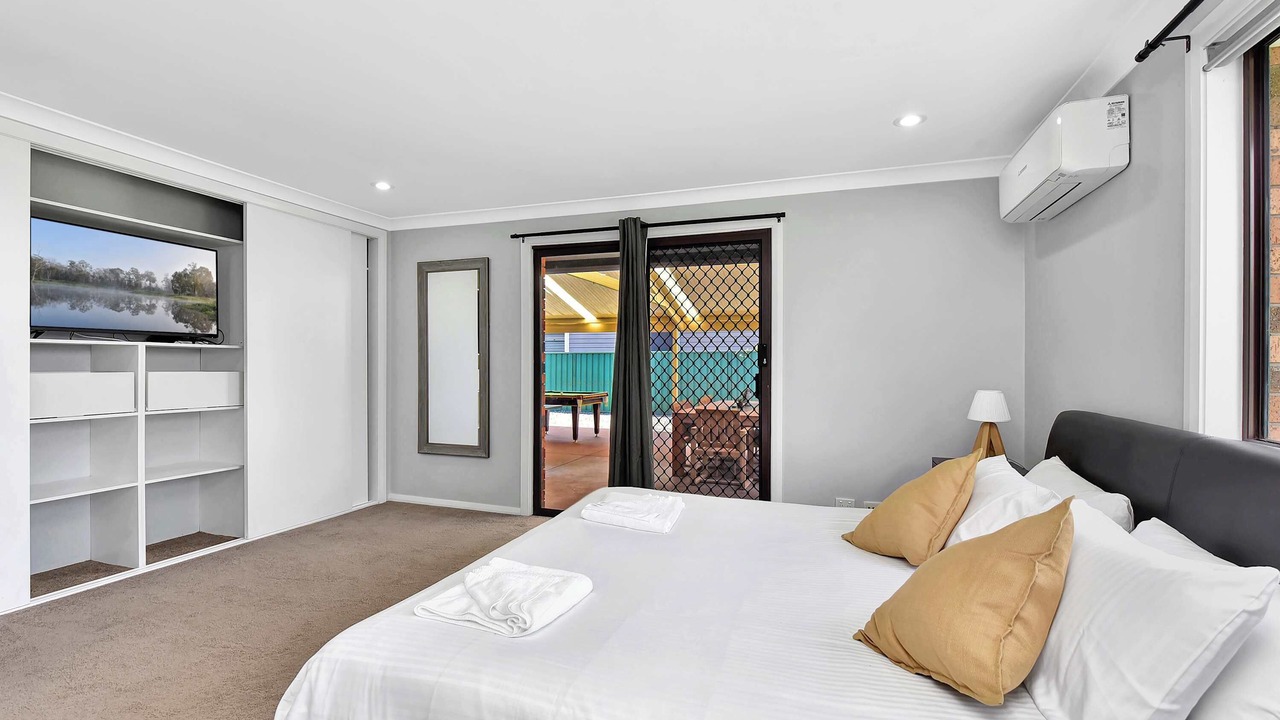 Photo of Bedroom in Duckenfield