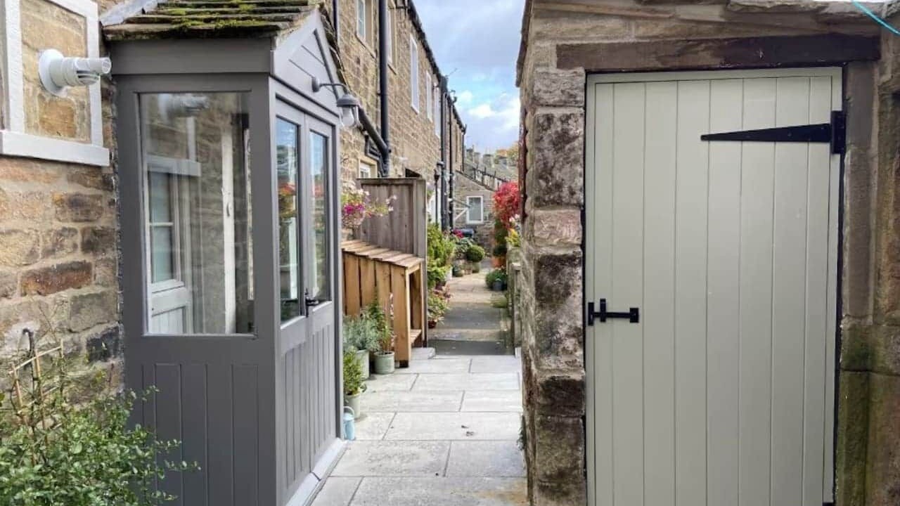 Photo of Outdoor in Eshton