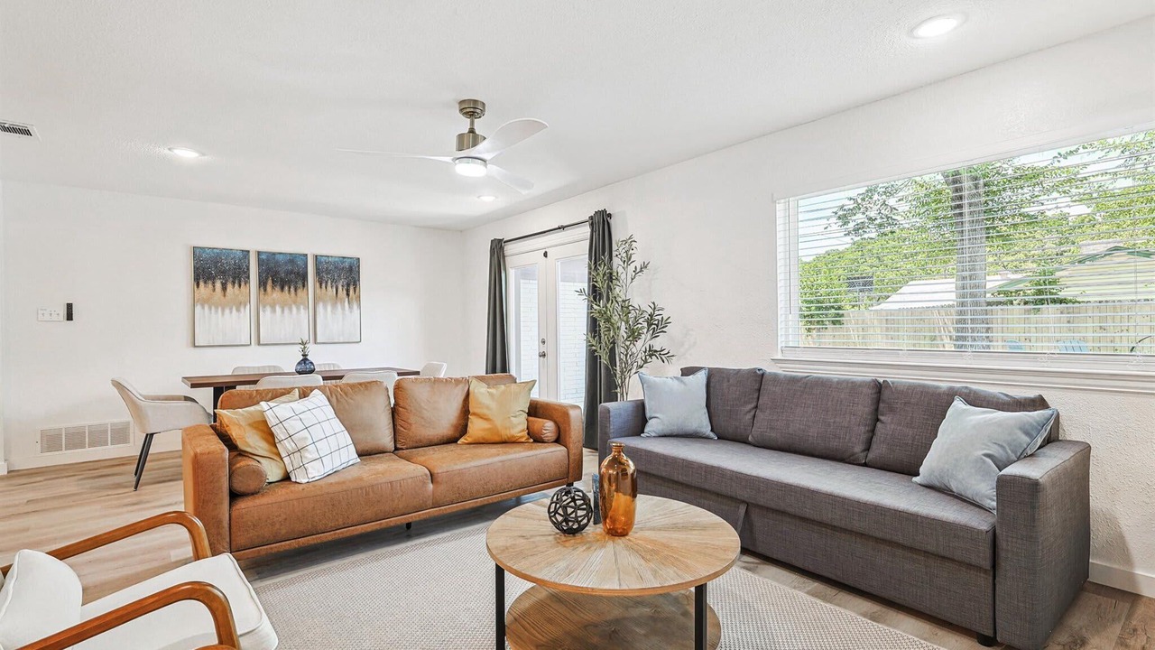 Photo of Livingroom in Irving