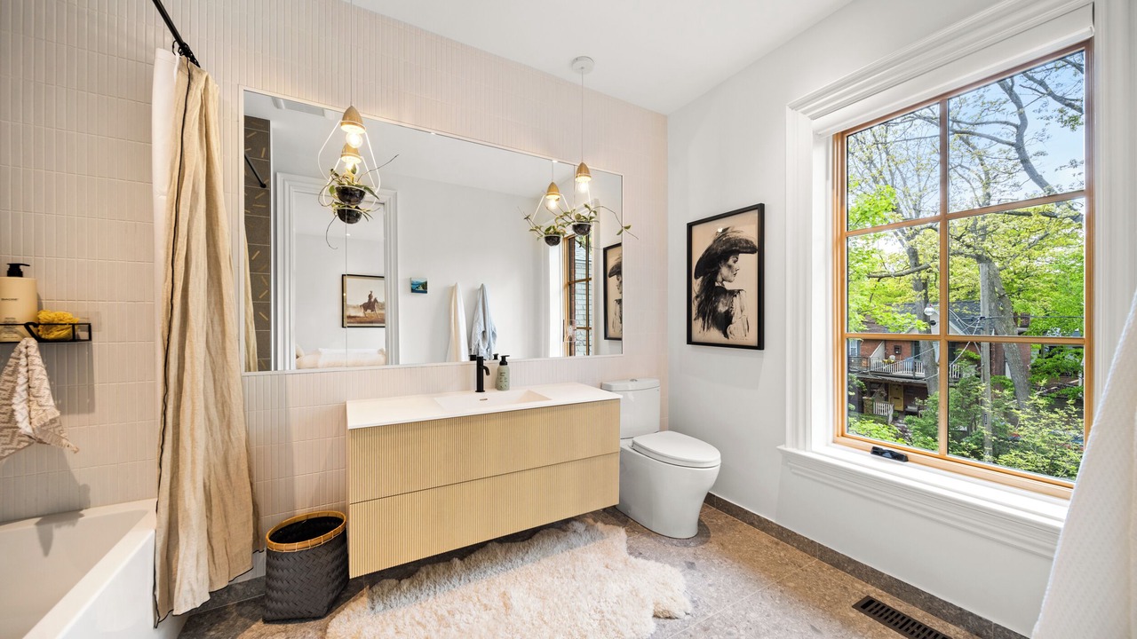 Photo of Bathroom in The Beaches