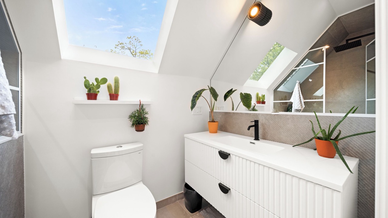 Photo of Bathroom in The Beaches